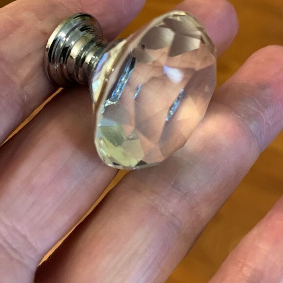 Box of 10 crystal drawer pulls with multi screws for your specific drawers. NWT - Picture 1 of 6